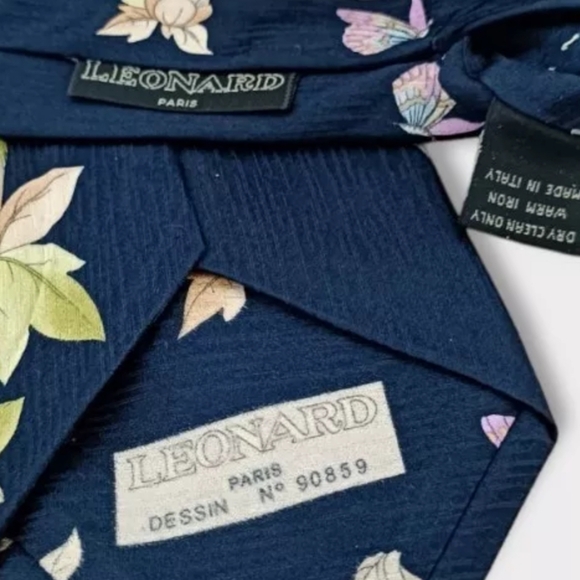 LEONARD Navy Floral Butterfly Cart Silk LUXURY Tie ITALY - Picture 3 of 4